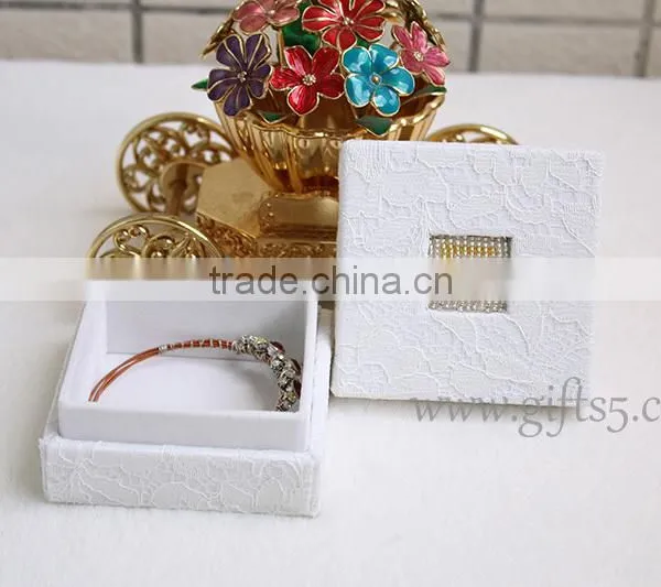Handmade Wedding Jewelry Gift Boxes With Beaded Name Plate of E photo-2