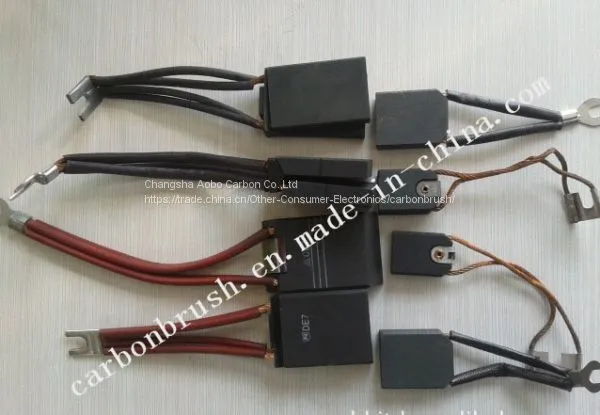 CE7 DE7 Graphite Carbon Brush for Traction Motor photo-3