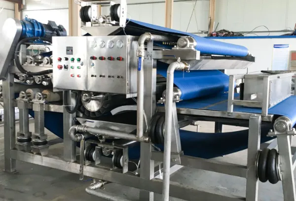 Mobile Fruit Juice Processing Machine for Juice Extractor photo-3