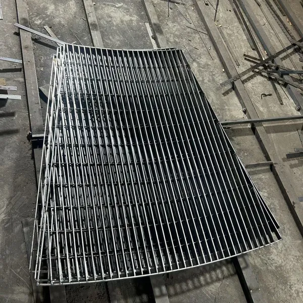 Polymachine Trench Drain Cover, Self-Cleaning Design, 200mm Width, Open Area 80%, 5mm Lamella Spacing photo-2