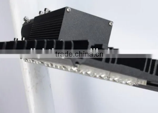 Taiwan Meanwell Drvier Commercial Solution Led Luminaire Luminaire Exterieur photo-3