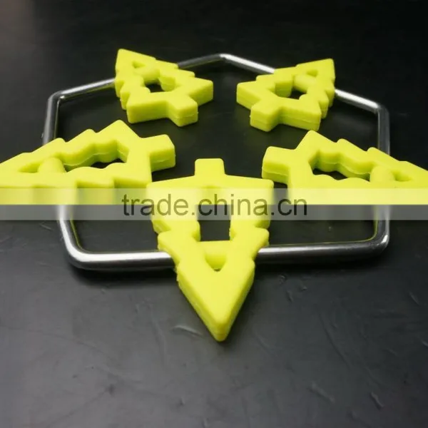 16145 Christmas Tree Shape Unti-skidding Table Silicone Mat photo-4