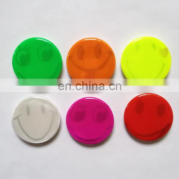 Fashion Round Shape Custom Made Reflective PVC Button Tin Badge photo-4