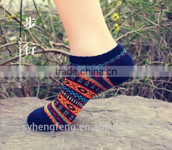 2016 New Design Custom High Quality Women Socks in Hot Saling photo-3