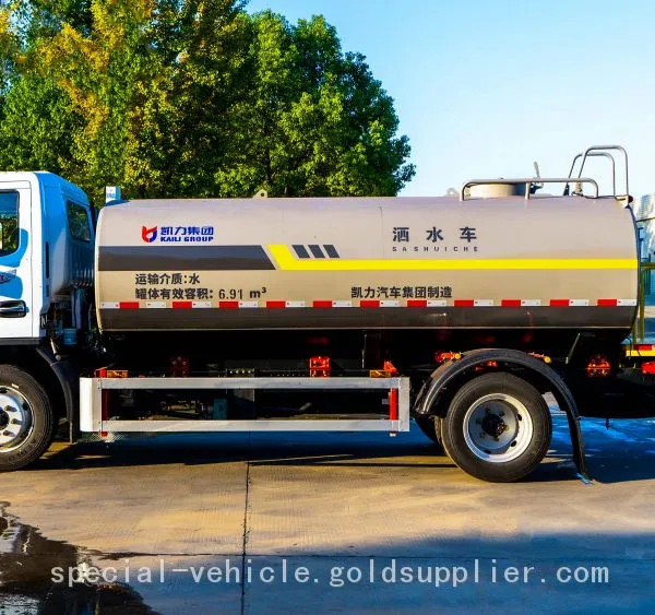 Heavy-Duty Water Sprinkling Machinery Automated Sprinkler With High-Pressure Nozzle photo-2