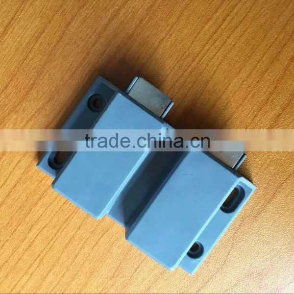 Good Quality Cabinet Magnetic Catch Cabinet Roller Catch photo-2
