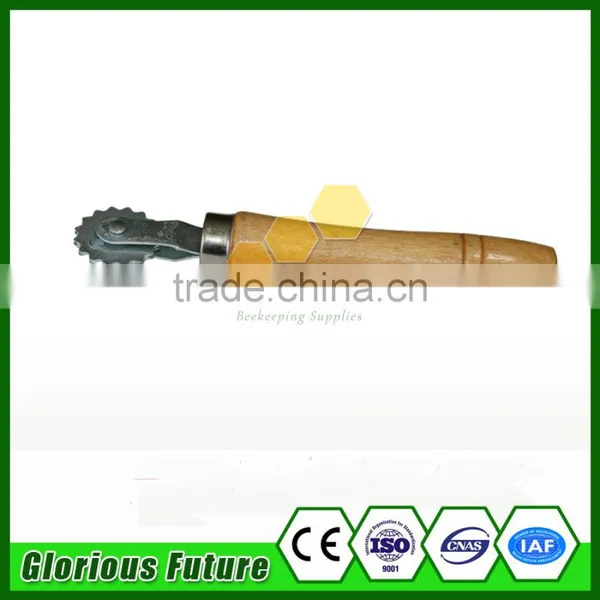 2017 China Best Quality Wooden Bee Frame Wire Embedder for Beekeeping photo-4