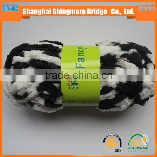 China Novelty Yarn Factory Cheap Wholesale 100 Polyester Knitting Chenille Yarn for Knitting Scarf in Low Yarn Price photo-3