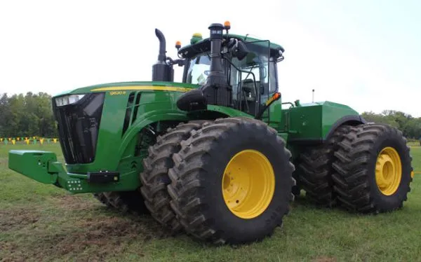 30hp 55HP 4 WD Tractor Farm Equipment 4x4 High Efficiency