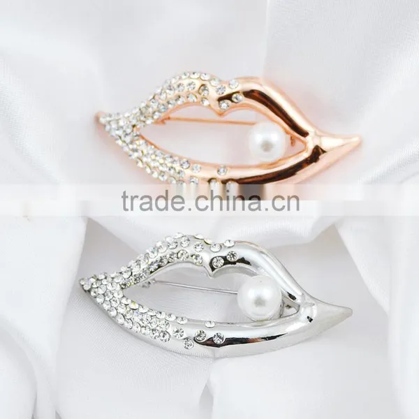 Elegant Kiss Brooch Pin Lip Rhinestone Crystal Brooch Sexy Jewelry Quality Choice photo-3
