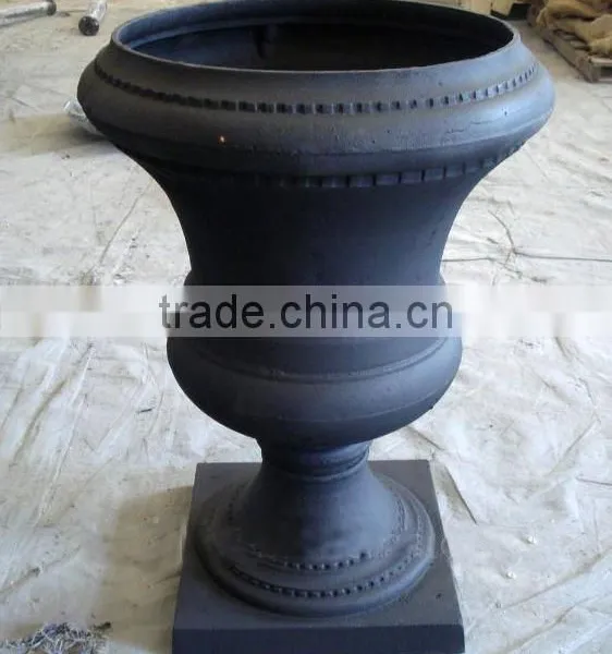 Cast Iron Flower Pot, Garden Planter/Urn