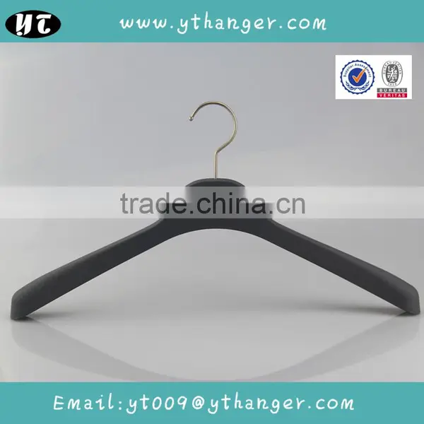 HA6935 Black Plastic Non Slip Hanger Adults Coat Hanger photo-3