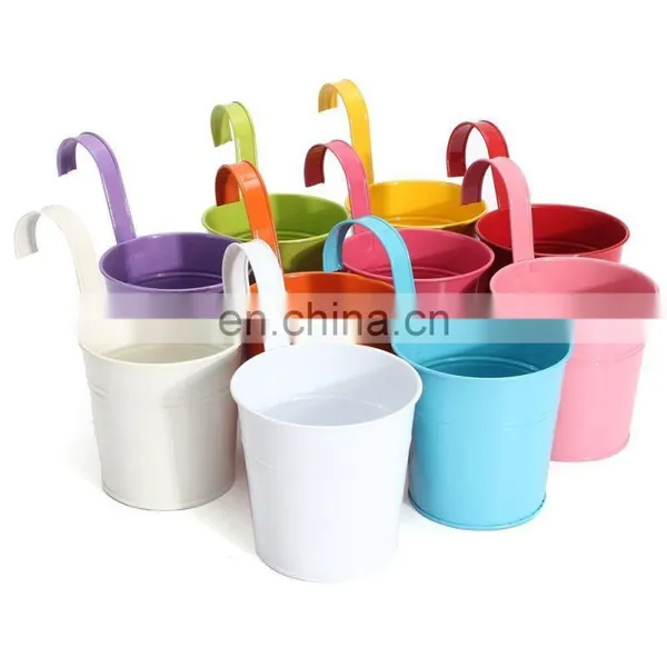 Wholesale Home Decorative Outdoor Garden Metal Plastic Planter Hanging Flower Pots With Detachable Hook photo-3