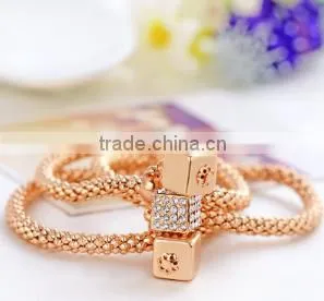 Fashion Gold Solid Cube Pendant Chain Bracelet Charms Jewelry Design for Girls photo-2