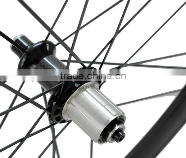 Factory Price 25mm Width Carbon Clincher Wheels, 50mm Tubuless Compatible Carbon Clincher Wheel Straight Pull Carbon Body Hubs photo-3