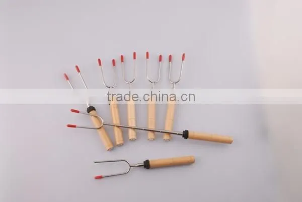 Extendable Wooden Spinning BBQ Fork photo-4