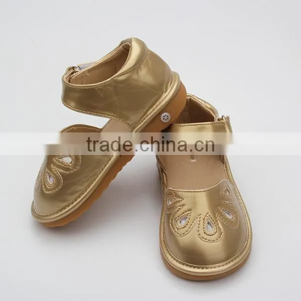 Kids Leather Metarial and Rubber Squeaky Shoes Wholesale photo-2