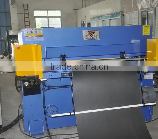 Auto-feeding Leather and Fabric Cutting Machine for Roll Materials photo-4