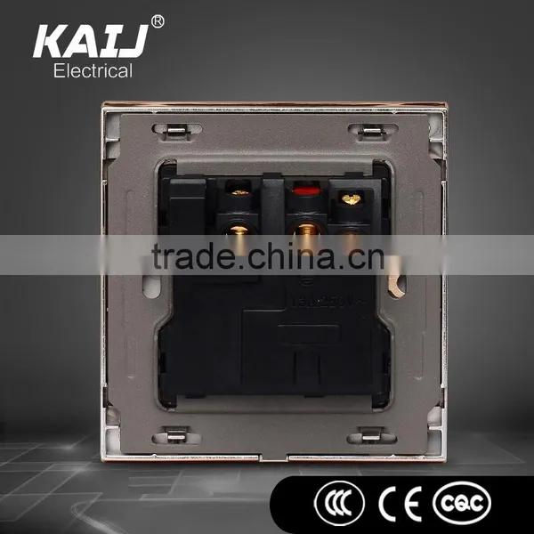 2016 New Design Wall Mounted Luxury Light 13a Single One Gang 3 Pin Universal Switch Socket for Home Hotel photo-3