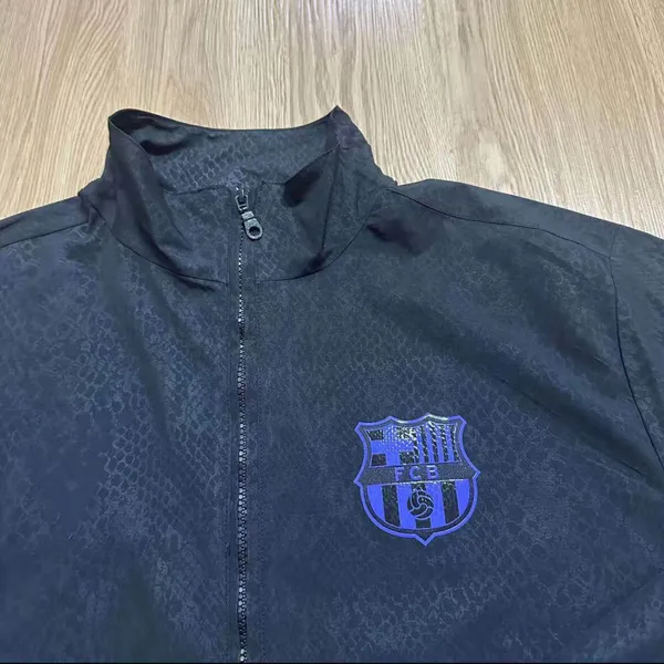 La Liga 25-26 Season Barça Co-branded Long Sleeve Windbreaker Training Shirt Match Jersey No. 10 Yamal Football Shirt photo-5