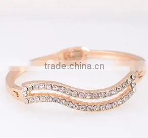 Hot Selling Fashion Gold Jewelry Crystal Charm Bracelet for Women photo-3