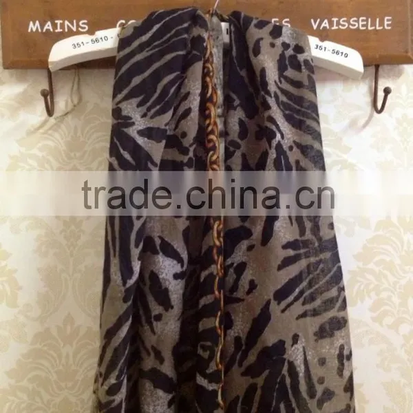 2015 New Design Printed Polyester Scarf Shawl of Animal Pattern photo-3