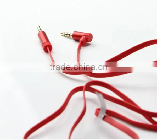 2016 Wholesale Stereo Aux Flat Cable High Grade 3.5mm Audio Link Cable photo-4