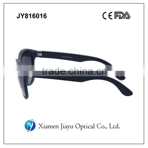 Round Polycarbonate Sunglasses With Metal Decoration photo-3