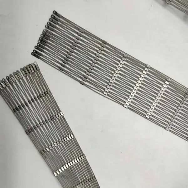Industrial Stainless Steel Wire Rope Mesh Customized Mesh Size Corrosion Resistant photo-4