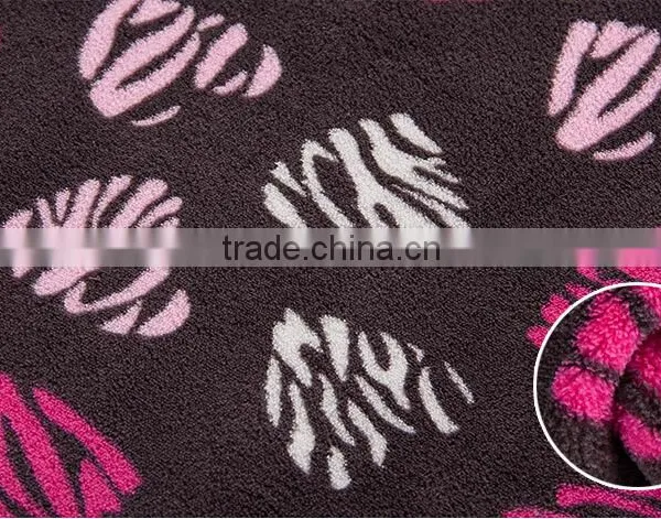 Heart Pattern 100% Polyester Coral Fleece Blanket photo-5