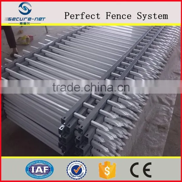 Pvc Coated Spear Top Wrought Iron Picket Fence for Garden Wall Fence photo-2