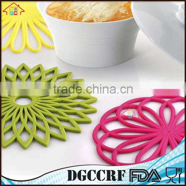Premium Quality Cheap Insulated Flexible Durable Non Slip Coasters Multi-Use Flower Shaped Trivet Silicone Mat Hot Pads photo-4