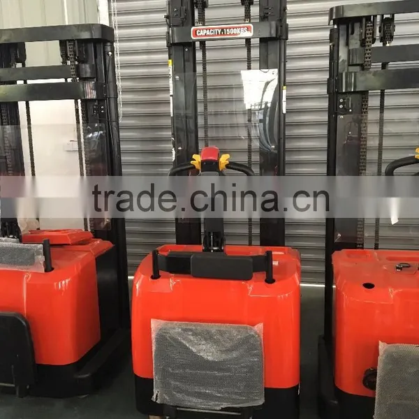 Battery Operated 2 Tons Electric Stackers With Double Cyclinder photo-2
