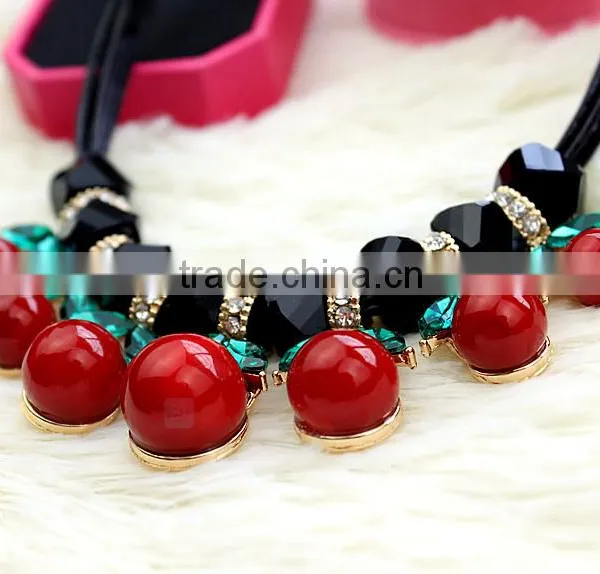 Wholesale Price Stocks Leather Chain Necklace Beautiful Resin Pendant Necklace photo-4