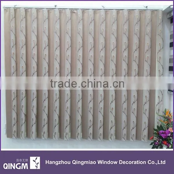 Fabric Material and Roller Type Manual Vertical Blinds photo-3