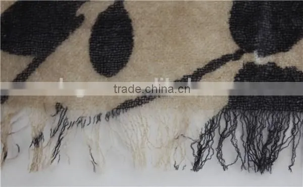 2015 New Fashion Tree Printed Wool Scarf photo-6