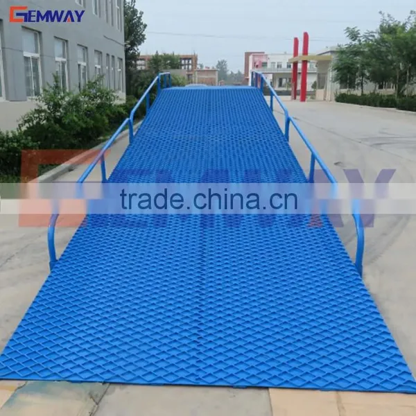 China Cheap Price Warehouse Adjustable Mobile Container Load Ramp for Forklift photo-2