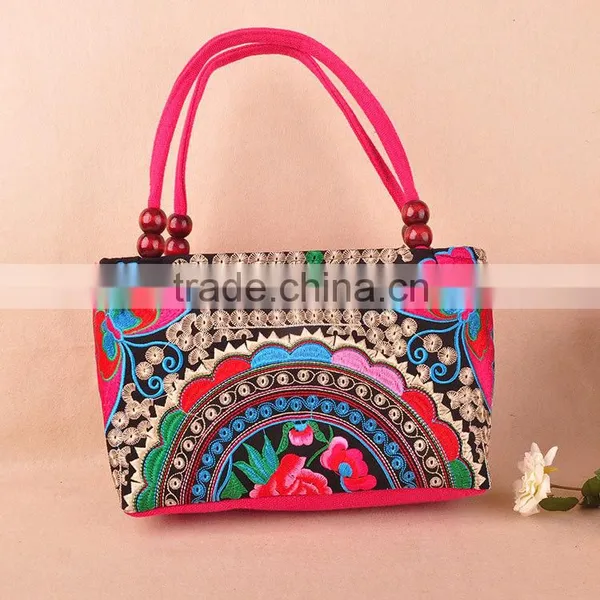 Cheap Samll Handbag Made in China Fashion Woman Ethnic Embroidery Handbag for Wholesale photo-3