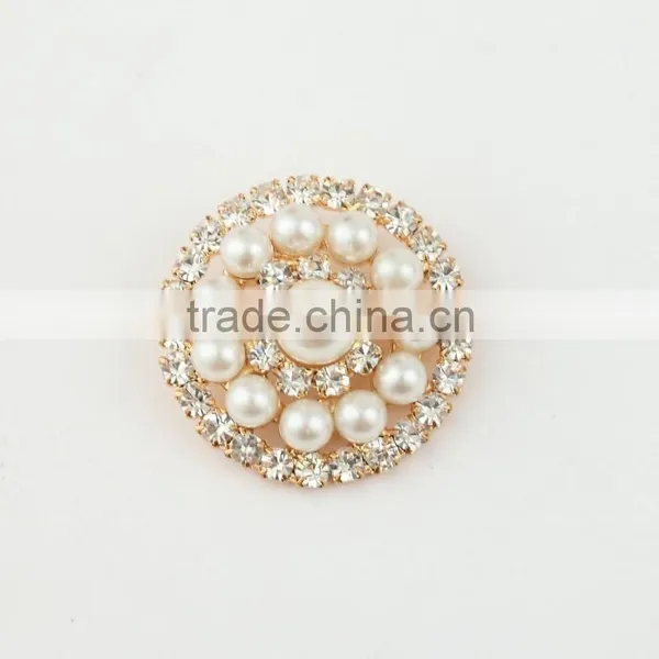 Wholesale Fashion Round Rhinestone Button With Plastic Pearl for Apparel Decoration photo-2