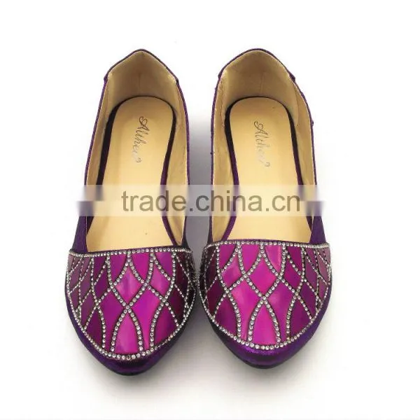2016 Latest Shining Diamond Women Flat Shoes in Stock photo-4