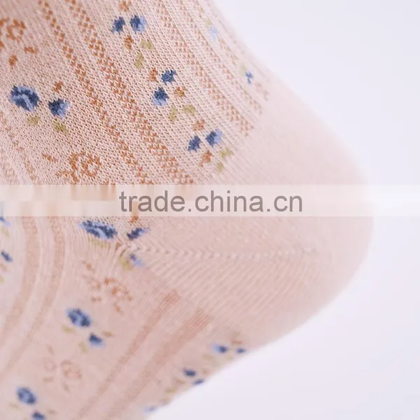 Lady 200N Fashion Socks With Fancy Designs With Ruffle Welt on the Socks Toe Sock photo-6