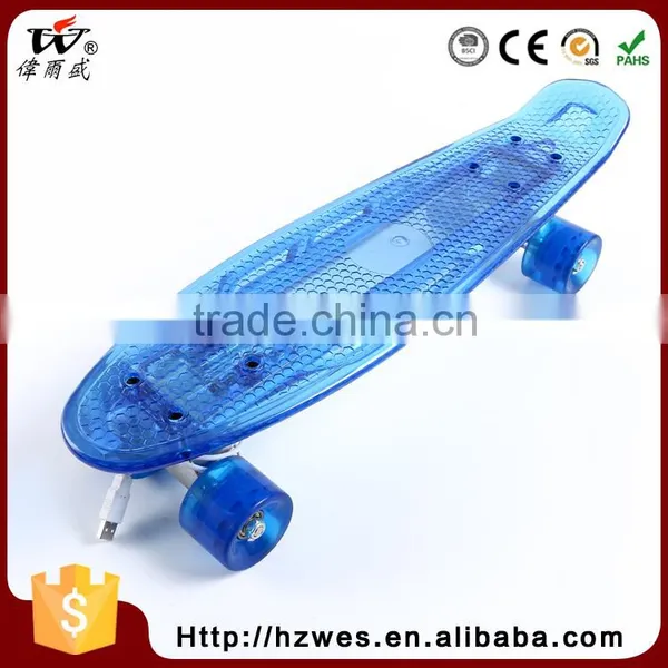 70kgs Top ABC Deck Material OEM Fish Shape Skateboard With LED