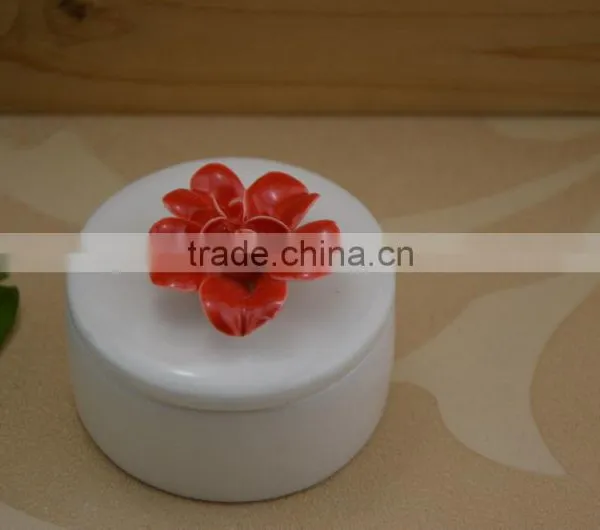 Hot Sale Small Ceramic Jewelery Box With Flower Shape Design photo-4
