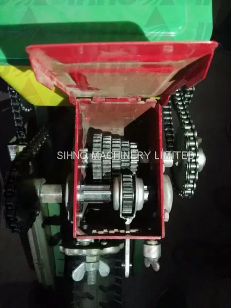 4 Rows Tractor Traction Corn Seeder +86-18006107858 photo-5