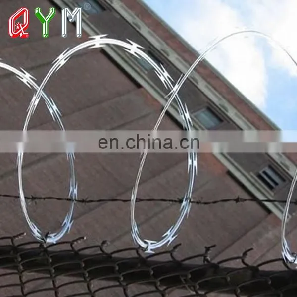 BTO-22 450mm Coil Diameter Galvanized Concertina Razor Barbed Wire photo-2
