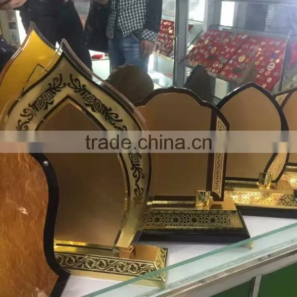Blank Wooden Shield Plaque to Saudi Arabia photo-2