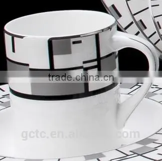 Bone China 16pcs Dinnerware Set With Geometric Figure photo-3