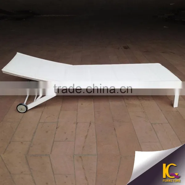 Commercial Furniture Durable Sun Loungers PE Rattan Sling Chair for Outdoor