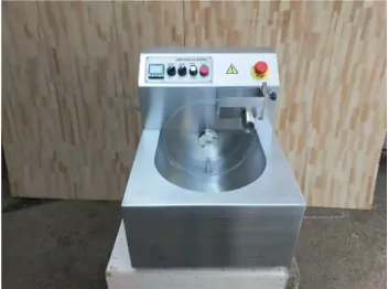 Automatic Coco Beans Chocolate Beans Melting and Grinding Machine photo-5