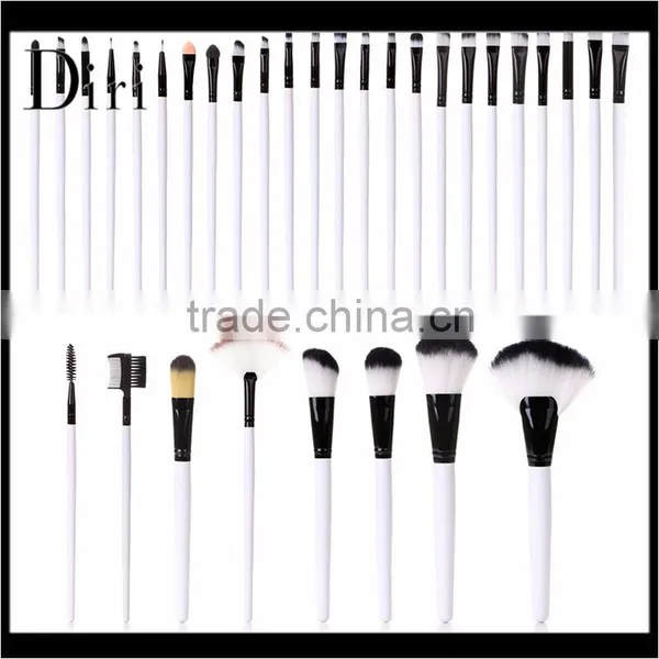 White Handle Smudge Brush Makeup Brush Set 32 Piece photo-5